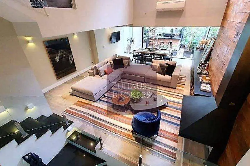Foto 1 de Casa de Condomínio com 4 Quartos à venda, 310m² em Campo Belo, São Paulo