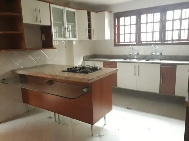 Foto 1 de Casa de Condomínio com 4 Quartos para alugar, 350m² em Cancela Preta, Macaé