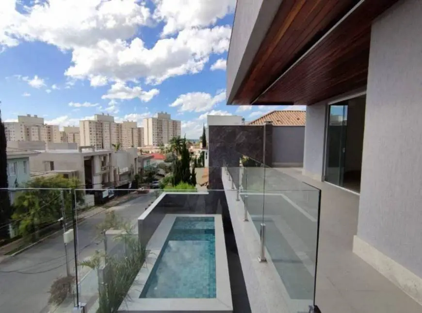 Foto 4 de Casa de Condomínio com 4 Quartos para alugar, 445m² em Castelo, Belo Horizonte