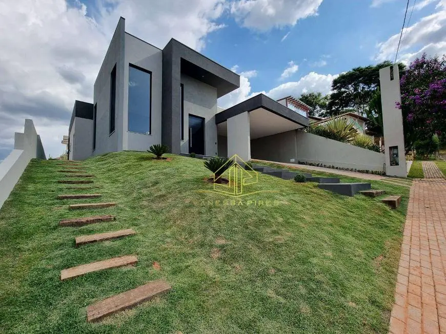 Foto 2 de Casa de Condomínio com 4 Quartos à venda, 264m² em Condominio Figueira Garden, Atibaia