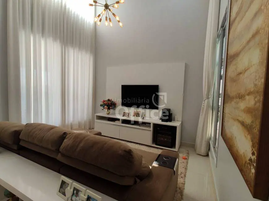 Foto 3 de Casa de Condomínio com 4 Quartos à venda, 250m² em Condomínio Residencial Belas Artes 	, Anápolis