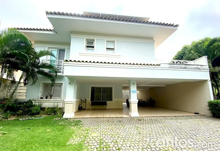 Foto 1 de Casa de Condomínio com 4 Quartos para alugar, 375m² em De Lourdes, Fortaleza