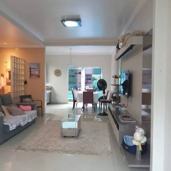 Foto 1 de Casa de Condomínio com 4 Quartos para alugar, 296m² em Dom Pedro I, Manaus