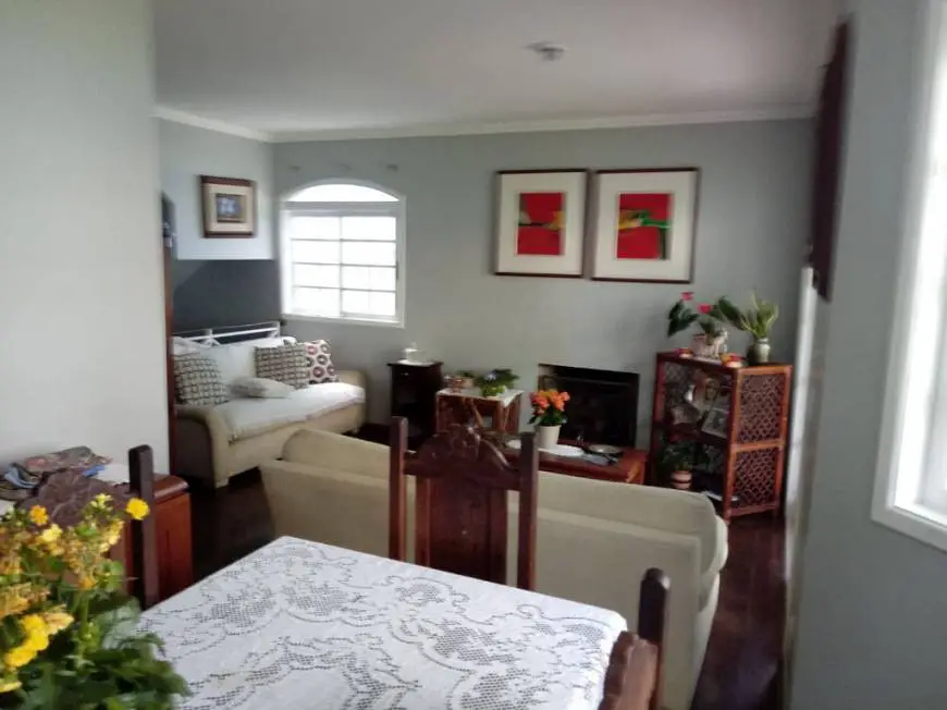 Foto 3 de Casa de Condomínio com 4 Quartos para alugar, 240m² em Granja Viana, Cotia