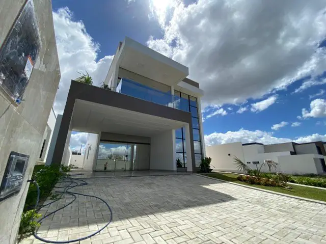 Foto 2 de Casa de Condomínio com 4 Quartos à venda, 250m² em Itararé, Campina Grande