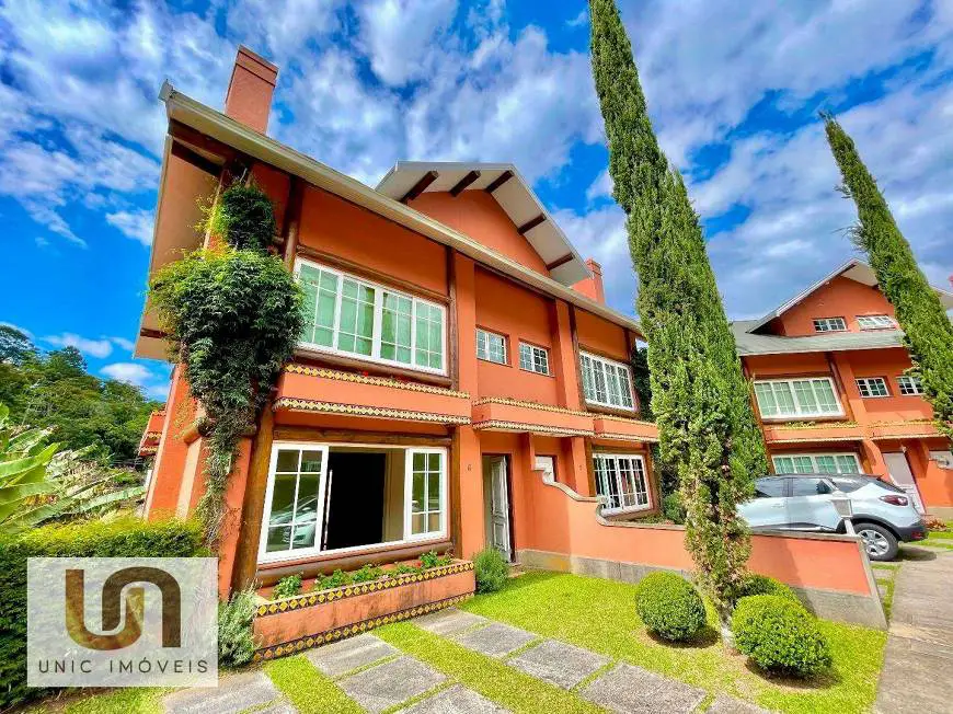 Foto 1 de Casa de Condomínio com 4 Quartos à venda, 147m² em Iúcas, Teresópolis