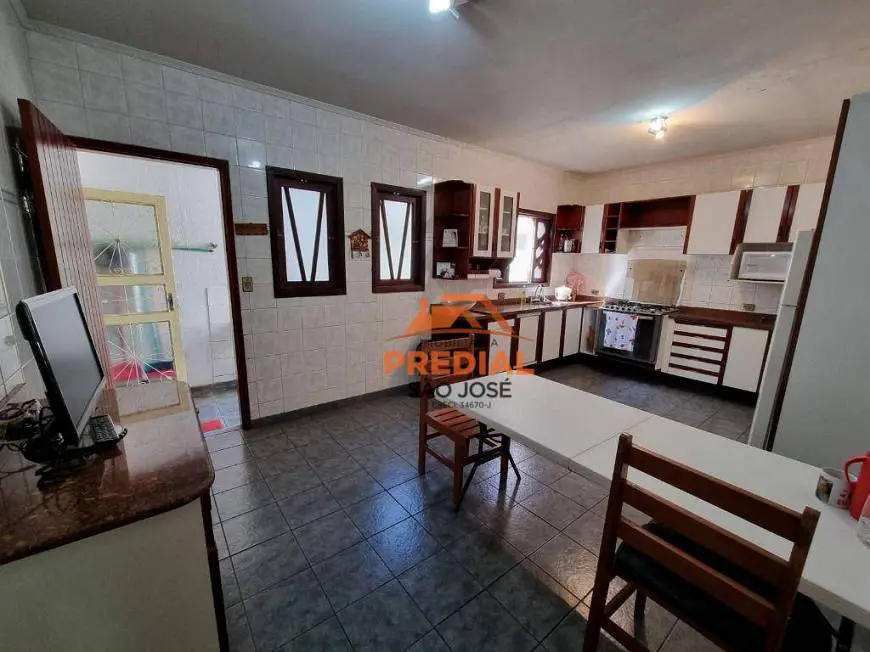 Foto 1 de Casa de Condomínio com 4 Quartos à venda, 173m² em Jardim das Colinas, São José dos Campos