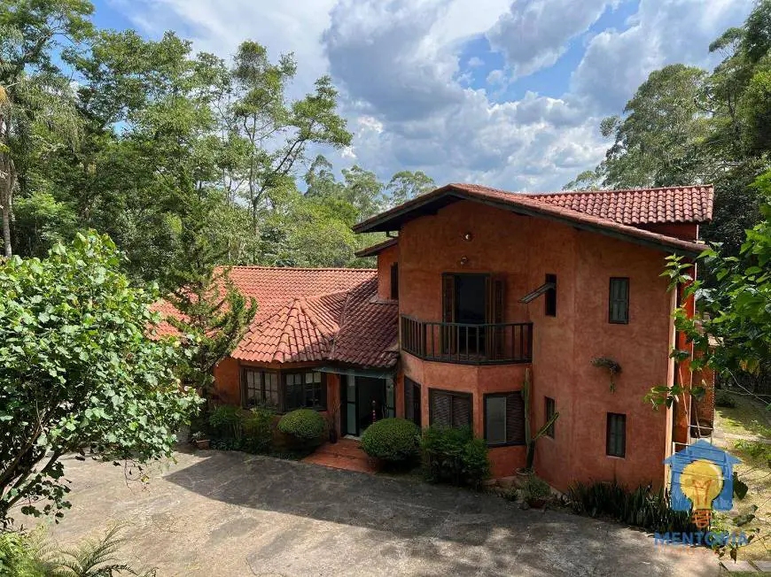 Foto 1 de Casa de Condomínio com 4 Quartos para venda ou aluguel, 378m² em Jardim Itatiaia, Embu das Artes