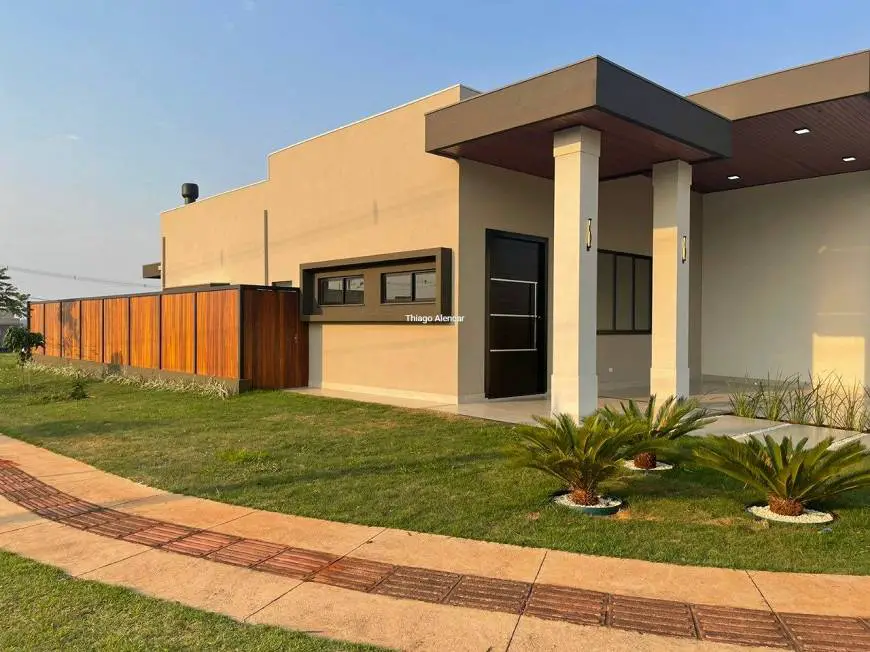 Foto 2 de Casa de Condomínio com 4 Quartos à venda, 218m² em Jardim Montevideu, Campo Grande