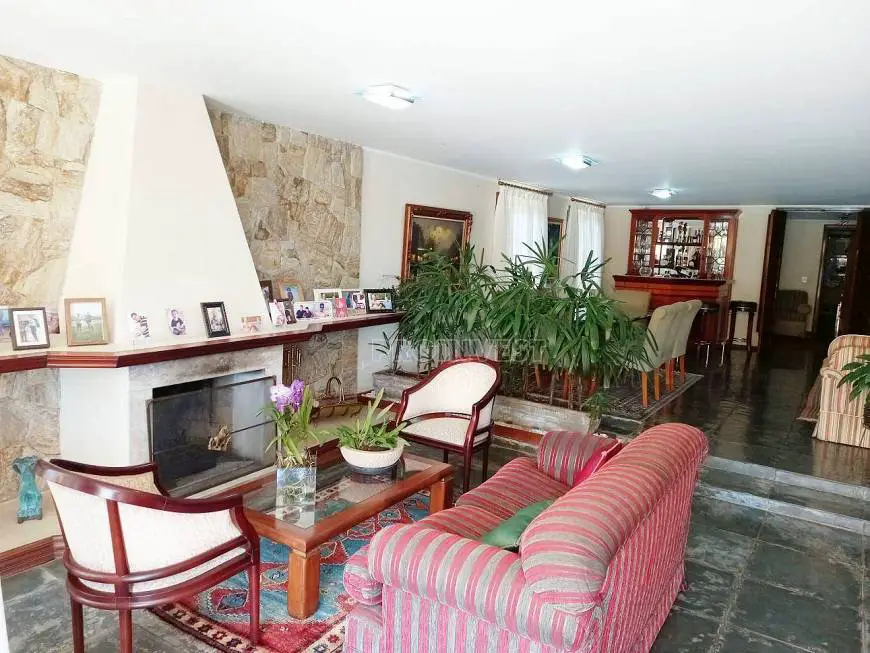 Foto 3 de Casa de Condomínio com 4 Quartos para alugar, 400m² em Jardim Passárgada, Cotia