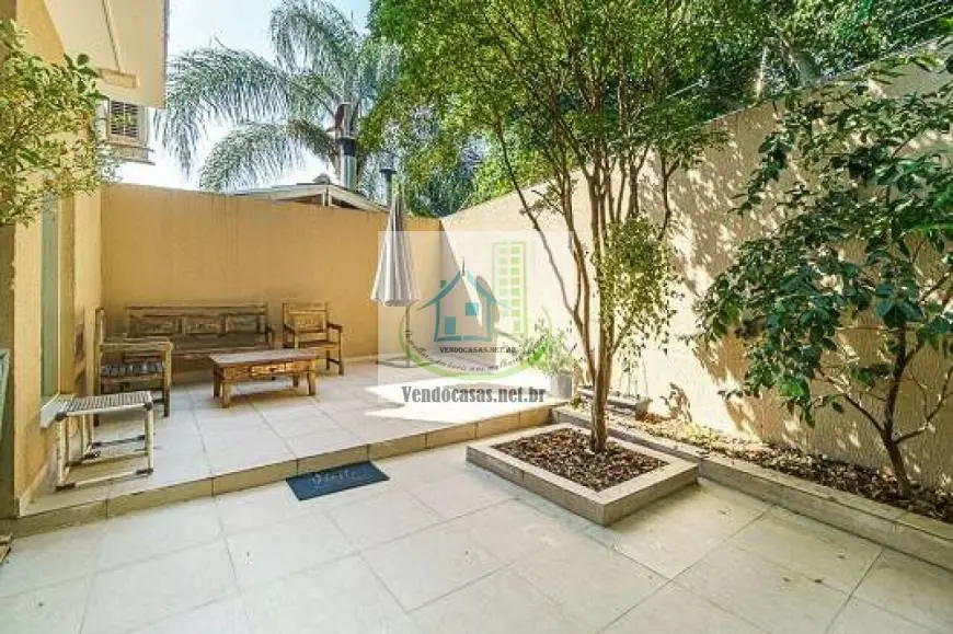 Foto 2 de Casa de Condomínio com 4 Quartos à venda, 280m² em Jardim Prudência, São Paulo