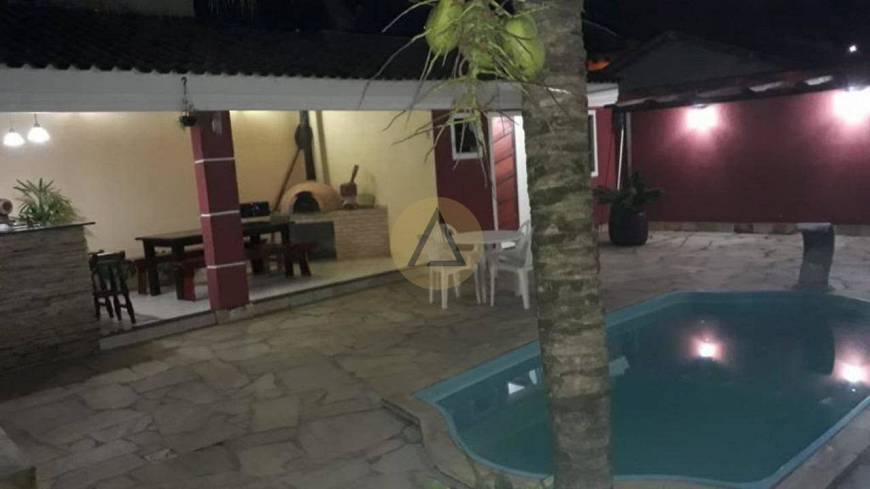 Foto 1 de Casa de Condomínio com 4 Quartos para alugar, 150m² em Lagoa, Macaé