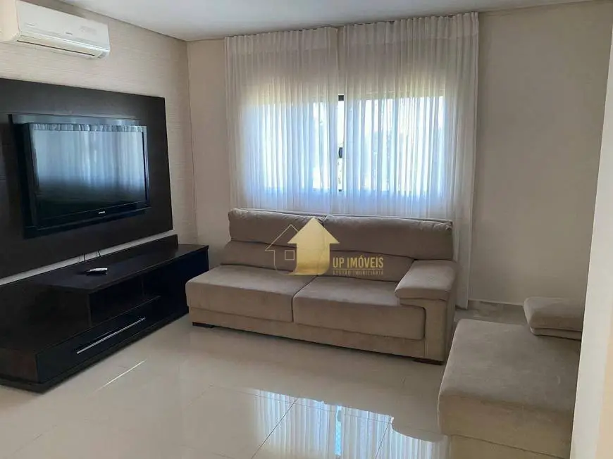 Foto 1 de Casa de Condomínio com 4 Quartos para alugar, 450m² em Loteamento Alphaville Cuiabá , Cuiabá