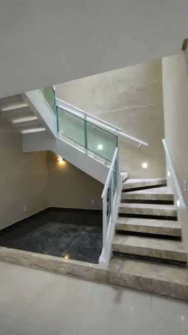 Foto 3 de Casa de Condomínio com 4 Quartos para alugar, 222m² em Luzardo Viana, Maracanaú
