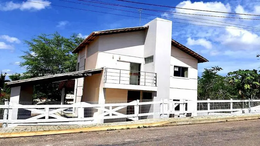 Foto 1 de Casa de Condomínio com 4 Quartos à venda, 250m² em , Macaíba