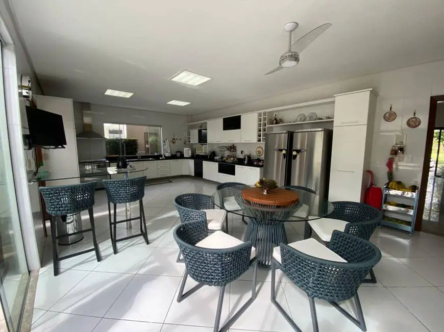 Foto 1 de Casa de Condomínio com 4 Quartos à venda, 780m² em Mangueirão, Belém