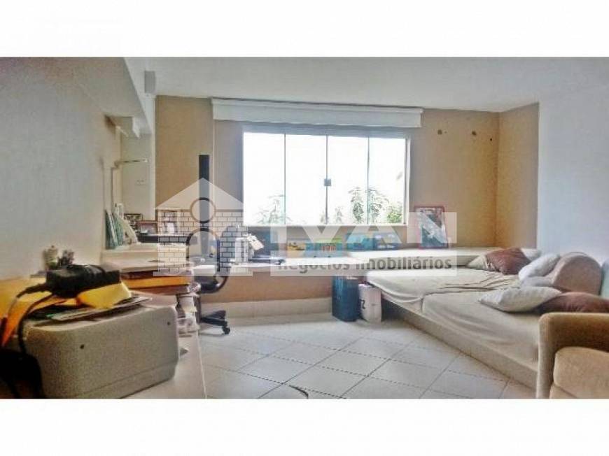 Foto 2 de Casa de Condomínio com 4 Quartos para alugar, 400m² em Nova Uberlandia, Uberlândia