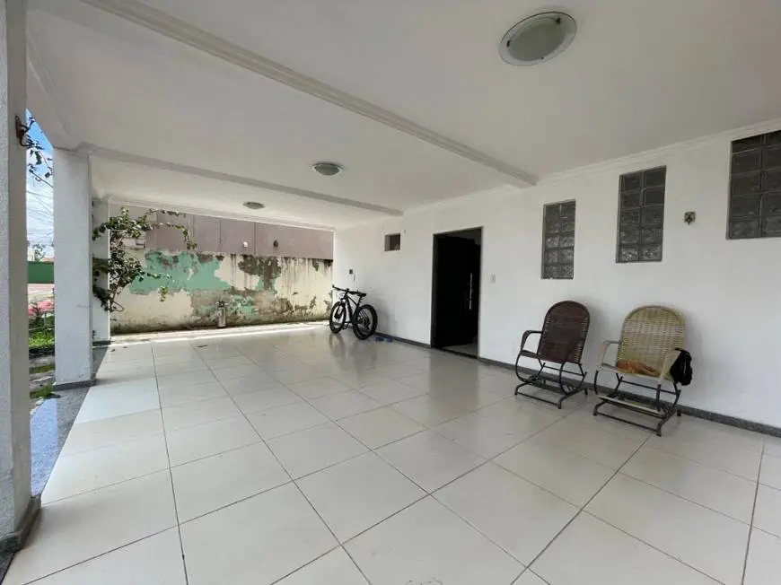 Foto 2 de Casa de Condomínio com 4 Quartos à venda, 211m² em Parque Verde, Belém