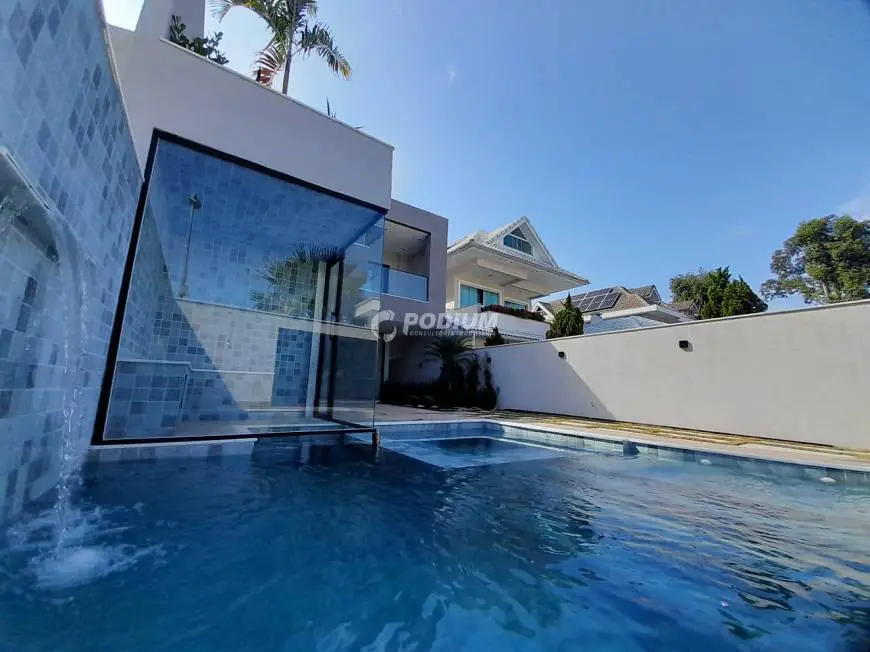 Foto 1 de Casa de Condomínio com 4 Quartos à venda, 270m² em Recreio Dos Bandeirantes, Rio de Janeiro