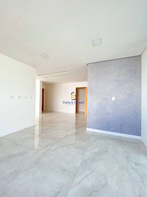 Foto 3 de Casa de Condomínio com 4 Quartos à venda, 220m² em Residencial Alvim, Juiz de Fora
