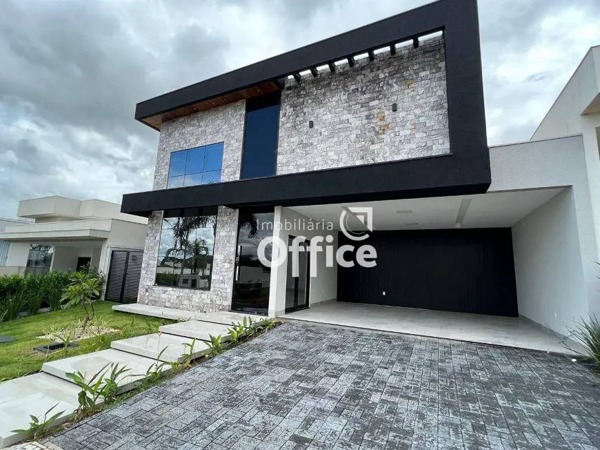 Foto 1 de Casa de Condomínio com 4 Quartos à venda, 245m² em Residencial Anaville, Anápolis