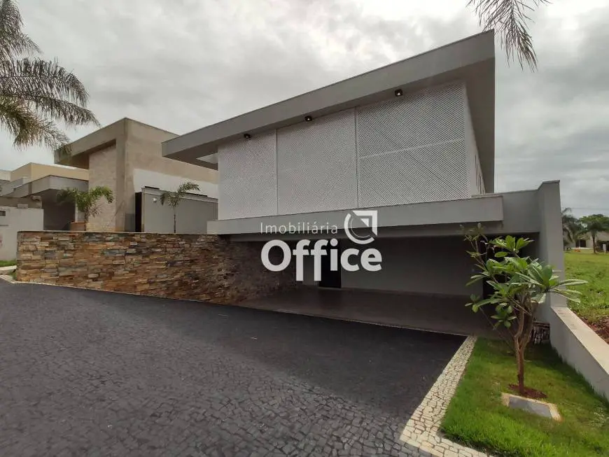 Foto 1 de Casa de Condomínio com 4 Quartos à venda, 300m² em Residencial Anaville, Anápolis