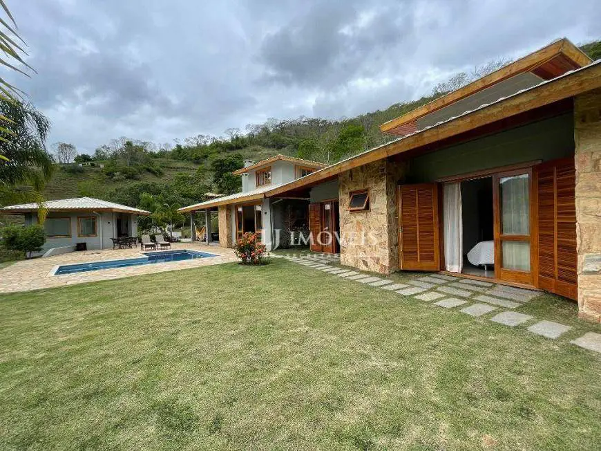 Foto 1 de Casa de Condomínio com 4 Quartos à venda, 3270m² em Secretário, Petrópolis
