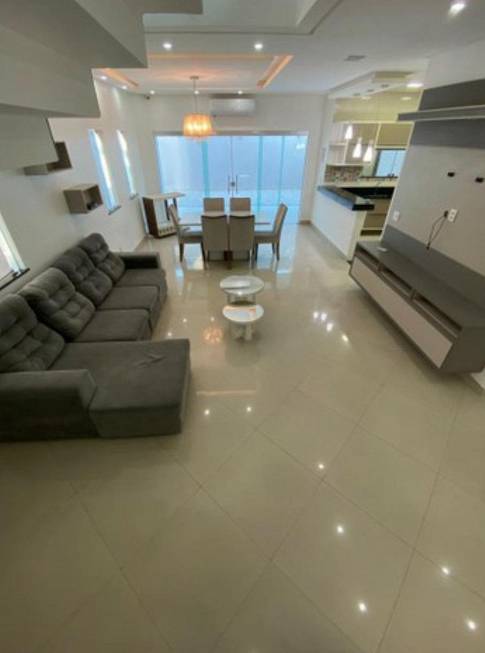 Foto 1 de Casa de Condomínio com 4 Quartos para alugar, 260m² em Tarumã, Manaus