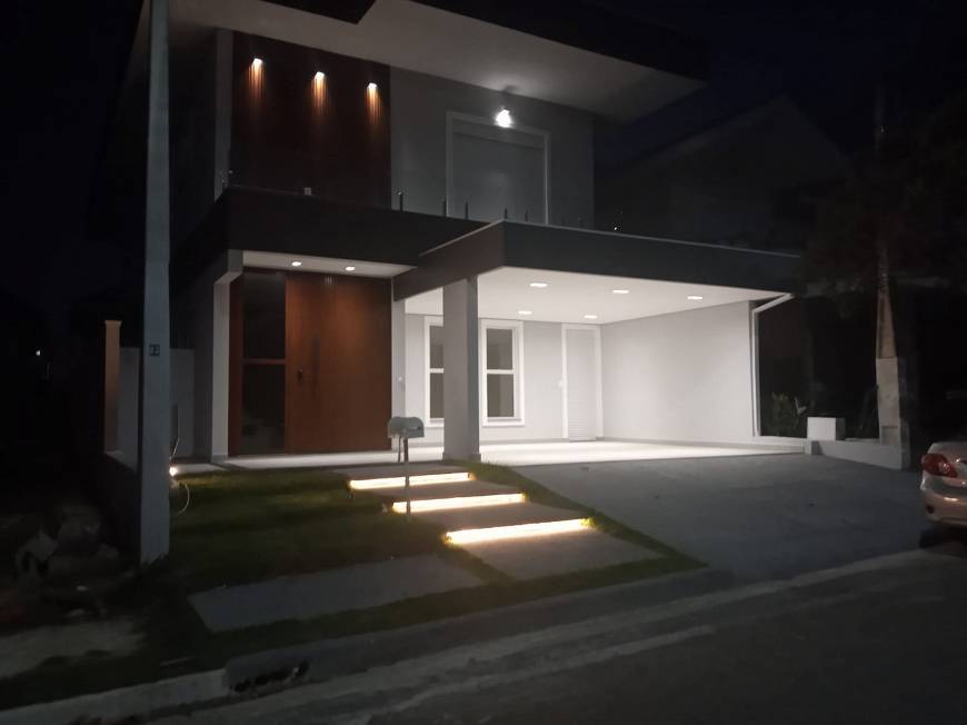 Foto 1 de Casa de Condomínio com 4 Quartos à venda, 256m² em Urbanova, São José dos Campos