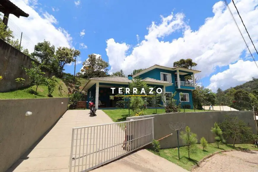 Foto 1 de Casa de Condomínio com 4 Quartos à venda, 165m² em Vargem Grande, Teresópolis