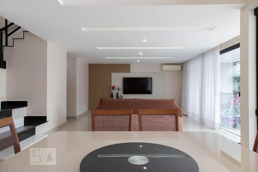 Foto 1 de Casa de Condomínio com 4 Quartos para alugar, 390m² em Vargem Pequena, Rio de Janeiro