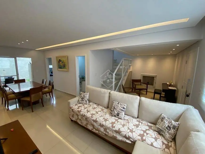 Foto 2 de Casa de Condomínio com 4 Quartos à venda, 215m² em Vila Madeira, Nova Lima