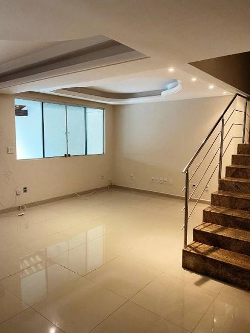 Foto 1 de Casa de Condomínio com 4 Quartos à venda, 228m² em Vila São João, Goiânia