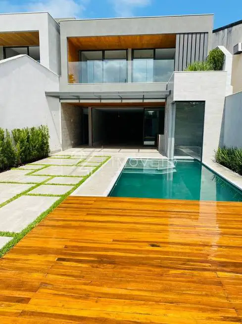 Foto 1 de Casa de Condomínio com 5 Quartos à venda, 320m² em Barra da Tijuca, Rio de Janeiro