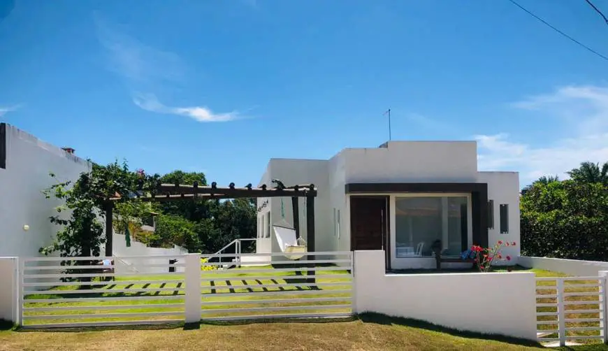 Foto 1 de Casa de Condomínio com 5 Quartos à venda, 250m² em Barra do Jacuípe, Camaçari