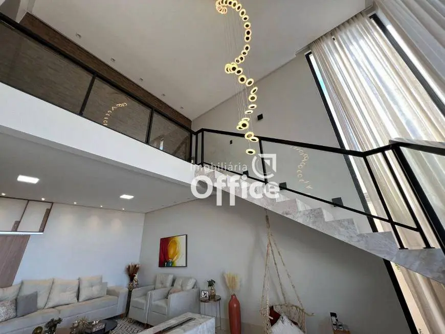 Foto 2 de Casa de Condomínio com 5 Quartos à venda, 350m² em Condominio Residencial Grand Trianon, Anápolis
