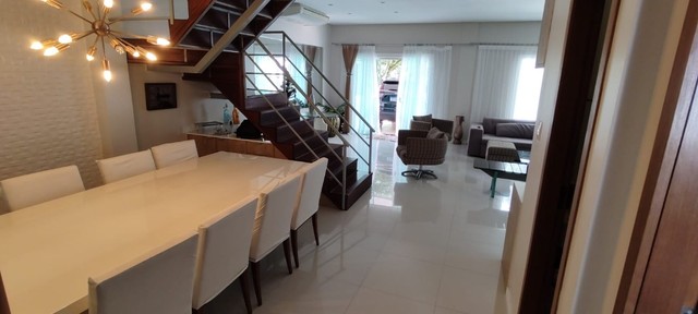 Foto 2 de Casa de Condomínio com 5 Quartos à venda, 380m² em Curió-utinga, Belém
