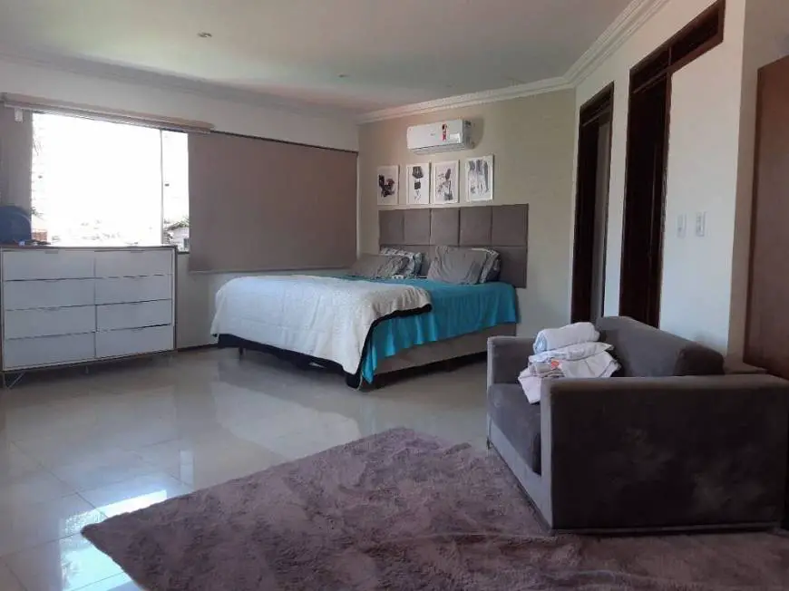 Foto 2 de Casa de Condomínio com 5 Quartos à venda, 325m² em Engenheiro Luciano Cavalcante, Fortaleza