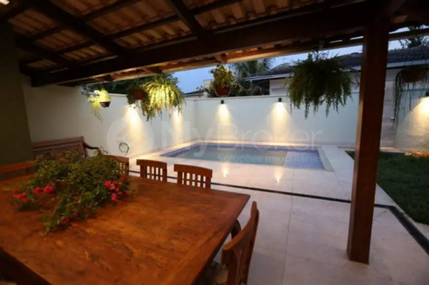 Foto 4 de Casa de Condomínio com 5 Quartos à venda, 246m² em Loteamento Portal do Sol II, Goiânia