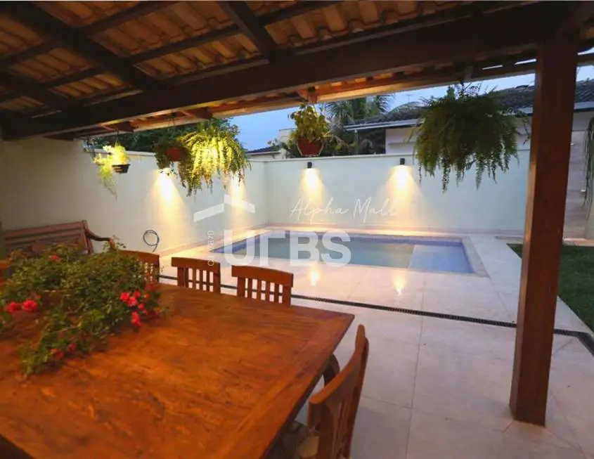 Foto 1 de Casa de Condomínio com 5 Quartos à venda, 246m² em Loteamento Portal do Sol II, Goiânia