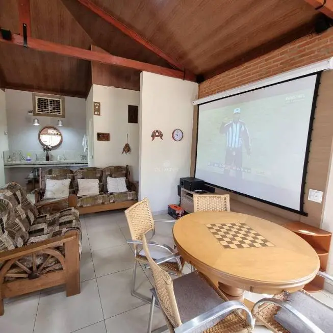Foto 1 de Casa de Condomínio com 5 Quartos para alugar, 300m² em Morada do Sol, Uberlândia