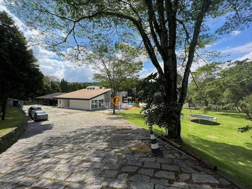 Foto 2 de Casa de Condomínio com 5 Quartos à venda, 1100m² em Parque Silvino Pereira, Cotia