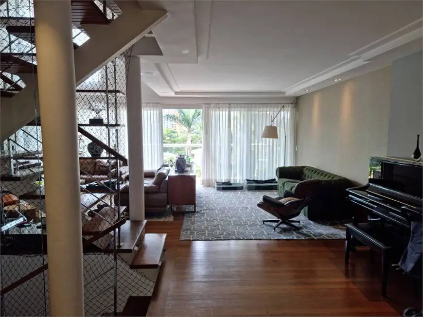 Foto 1 de Casa de Condomínio com 5 Quartos à venda, 335m² em Real Parque, São Paulo