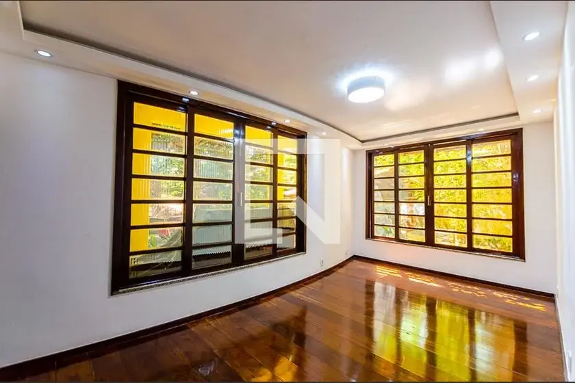 Foto 2 de Casa de Condomínio com 5 Quartos para alugar, 500m² em São Francisco, Niterói