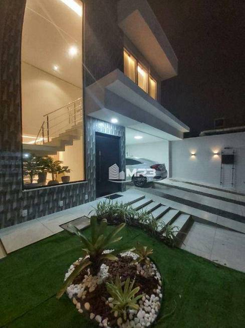 Foto 1 de Casa de Condomínio com 5 Quartos à venda, 324m² em Taquara, Rio de Janeiro