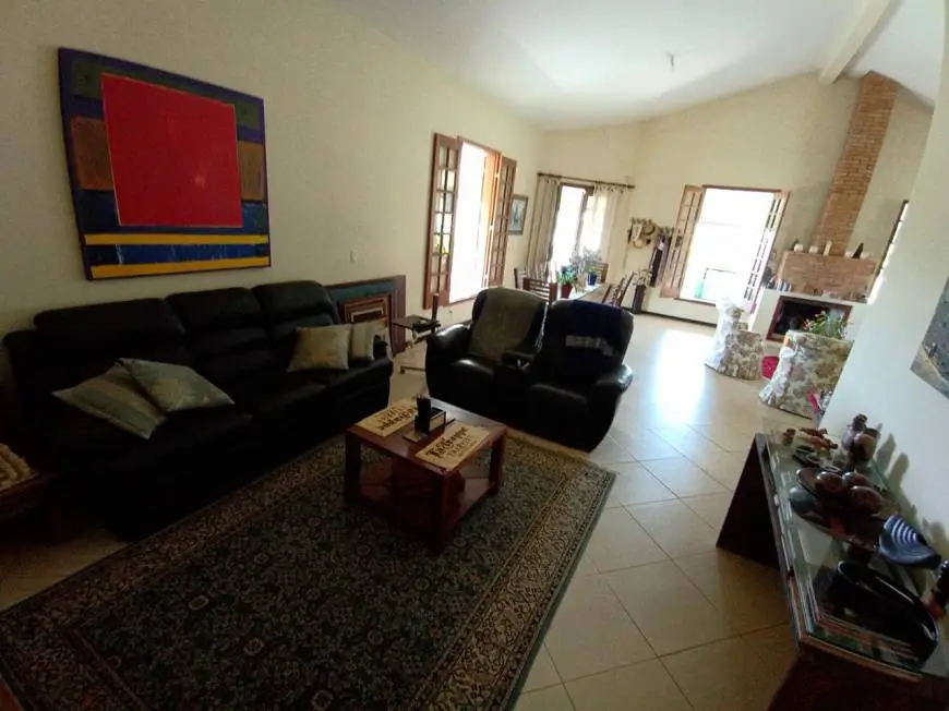 Foto 3 de Casa de Condomínio com 5 Quartos para alugar, 460m² em Ville Des Lacs, Nova Lima