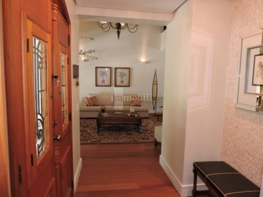 Foto 2 de Casa de Condomínio com 6 Quartos à venda, 927m² em Granja Santa Maria, Carapicuíba