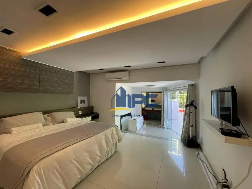 Foto 1 de Casa de Condomínio com 7 Quartos à venda, 550m² em Barra da Tijuca, Rio de Janeiro