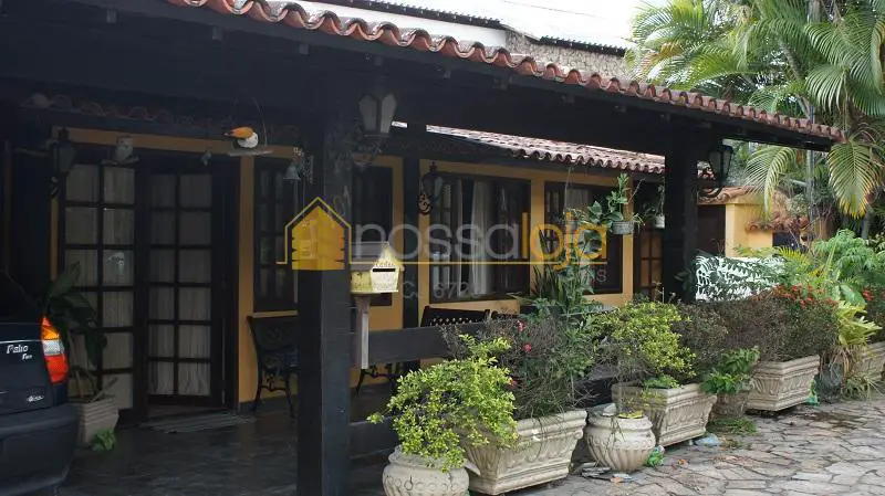Foto 2 de Casa de Condomínio com 7 Quartos à venda, 440m² em Itaipu, Niterói