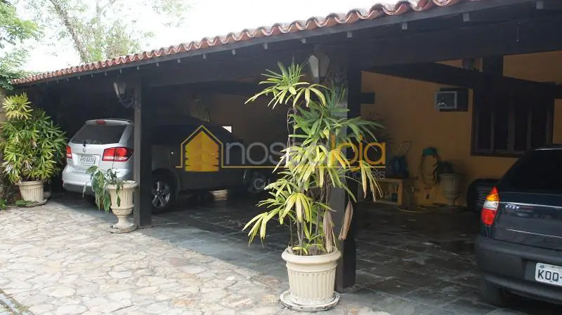 Foto 3 de Casa de Condomínio com 7 Quartos à venda, 440m² em Itaipu, Niterói